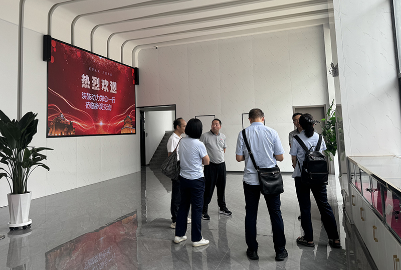 陜鼓動(dòng)力鄭總一行蒞臨國(guó)盛激光參觀交流
